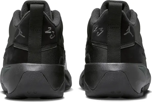 Кросівки Nike JORDAN MAX AURA 7 чорні HQ2091-001