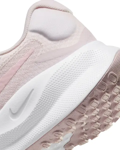 Кросівки бігові жіночі Nike REVOLUTION 7 світло-рожеві FB2208-600