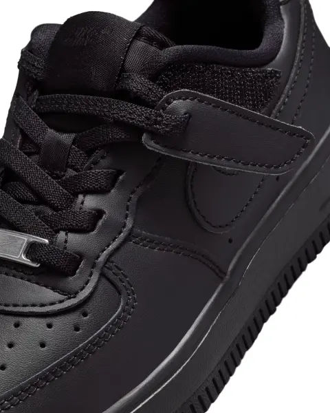 Кросівки дитячі Nike AIR FORCE 1 LOW EASYON (PS) чорні IH4498-001