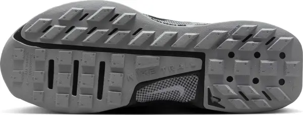 Кроссовки для трейлраннинга женские Nike JUNIPER TRAIL 3 черно-серебряные FQ0902-001