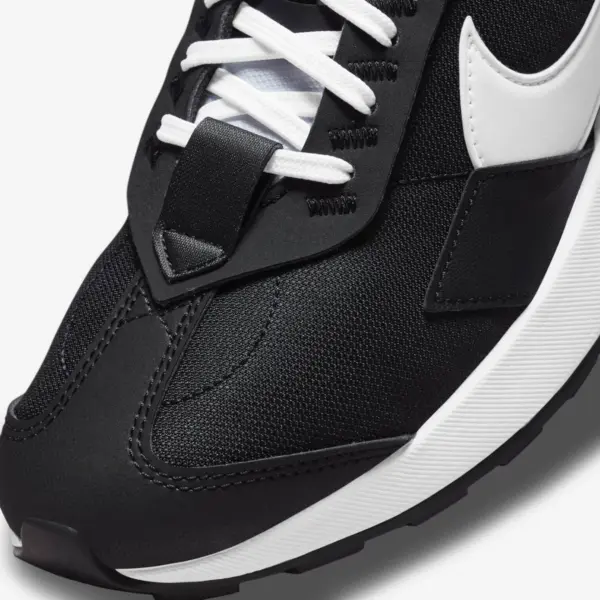 Кросівки жіночі Nike AIR MAX PRE-DAY чорно-білі DC4025-001