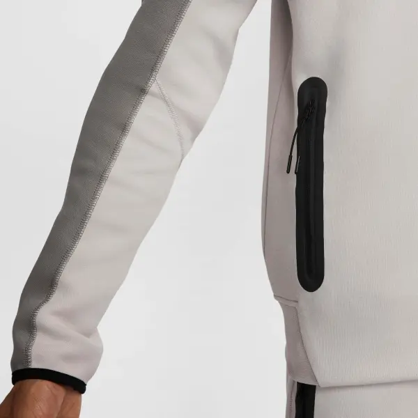 Спортивний костюм Nike SPORTSWEAR TECH FLEECE світло-сіро-сірий FB7921-014__FB8002-014