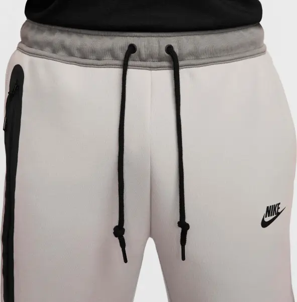 Спортивний костюм Nike SPORTSWEAR TECH FLEECE світло-сіро-сірий FB7921-014__FB8002-014