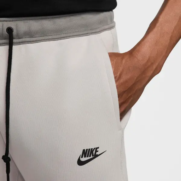 Спортивний костюм Nike SPORTSWEAR TECH FLEECE світло-сіро-сірий FB7921-014__FB8002-014