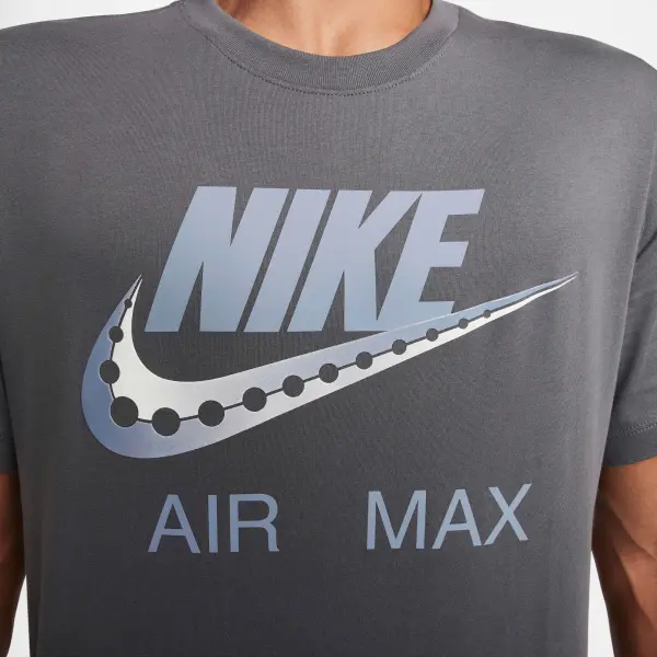 Футболка Nike SPORTSWEAR темно-сіра FQ3754-068