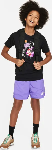 Футболка подростковая Nike SPORTSWEAR BOXY черная FN9614-010