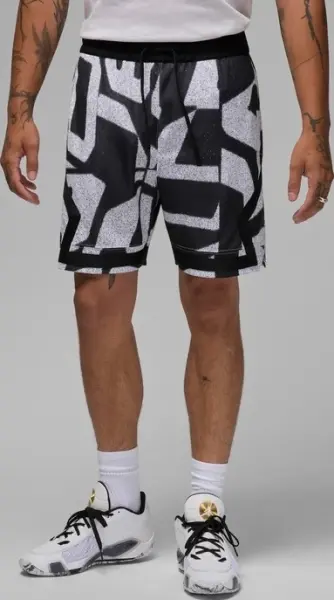 Шорты Nike JORDAN SPORT DRI-FIT MESH DIAMOND черно-белые FV8630-010