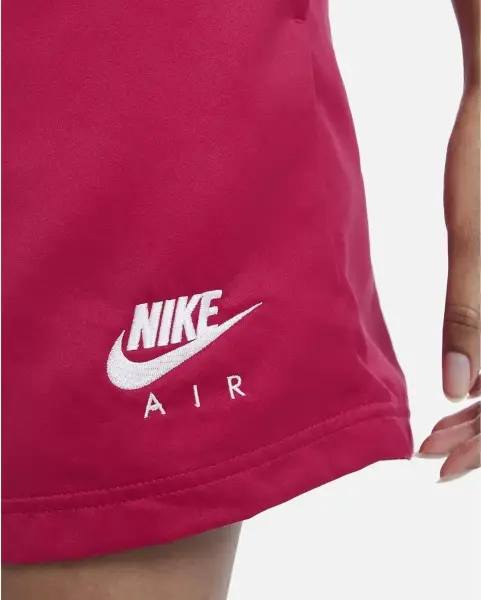 Шорты женские Nike WOVEN HIGH-RISE SHORTS розовые DD5427-643