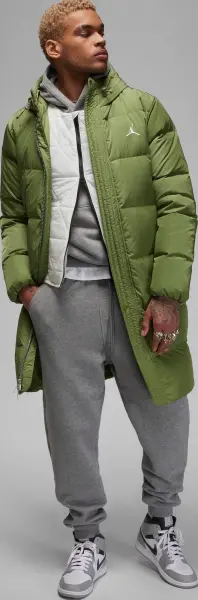 Пуховик Nike JORDAN ESSENTIALS DOWN зелений FB7313-340