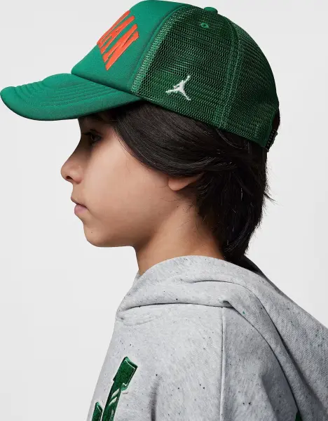 Кепка подростковая Nike JORDAN FOAM TRUCKER зелено-оранжевая 9A0940-E1P