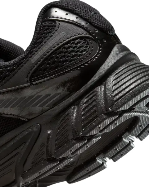 Кросівки жіночі Nike V5 RNR чорні HQ7901-001