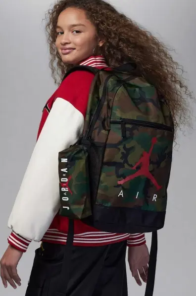 Рюкзак підлітковий Nike JORDAN AIR SCHOOL оливково-зелено-чорний камуфляж 9B0503-650