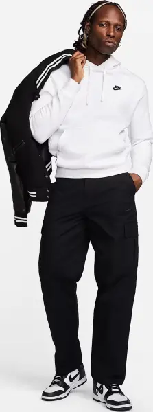 Спортивні штани Nike CLUB CARGO чорні FZ5765-010