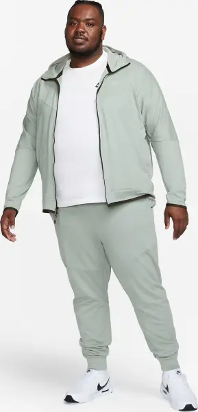 Спортивний костюм Nike SPORTSWEAR TECH FLEECE LIGHTWEIGHT світло-зелений DX0822-330__DX0826-330