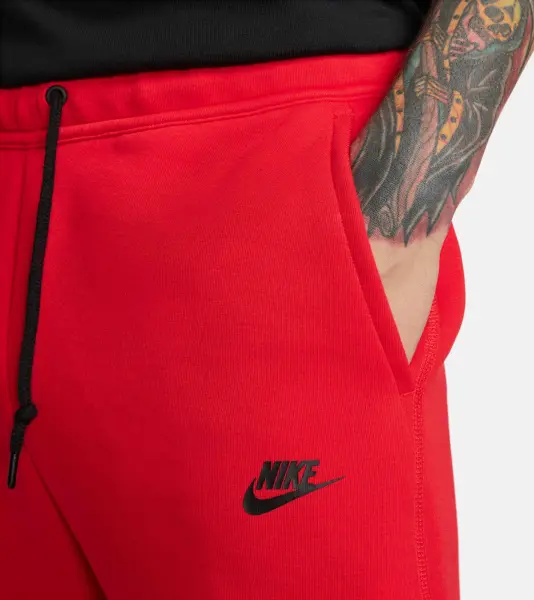 Спортивний костюм Nike SPORTSWEAR TECH FLEECE WINDRUNNER червоно-біло-чорний FZ4709-100__FZ4710-657