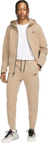 Спортивний костюм Nike SPORTSWEAR TECH FLEECE бежевий FB7921-247__FB8002-247
