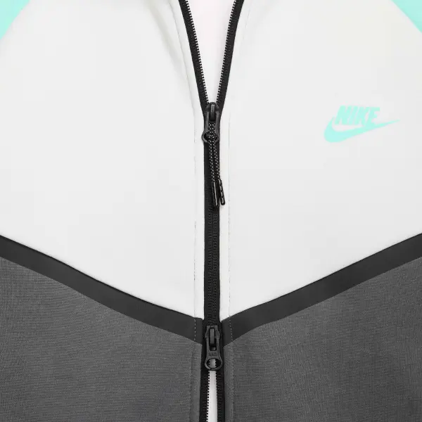 Спортивный костюм Nike SPORTSWEAR TECH WINDRUNNER серо-бирюзово-белый HV6512-068__HV6513-068