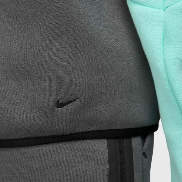 Спортивный костюм Nike SPORTSWEAR TECH WINDRUNNER серо-бирюзово-белый HV6512-068__HV6513-068