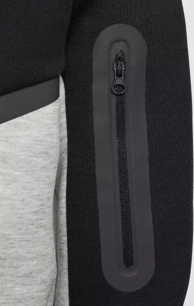 Спортивний костюм підлітковий Nike SPORTSWEAR TECH FLEECE чорно-сірий HV5867-064__HV5869-012