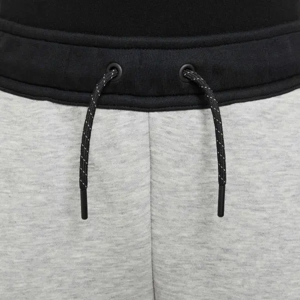 Спортивний костюм підлітковий Nike SPORTSWEAR TECH FLEECE чорно-сірий HV5867-064__HV5869-012