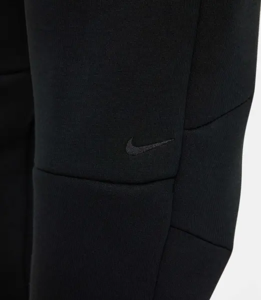 Спортивний костюм підлітковий Nike SPORTSWEAR TECH FLEECE чорно-сірий HV5867-064__HV5869-012