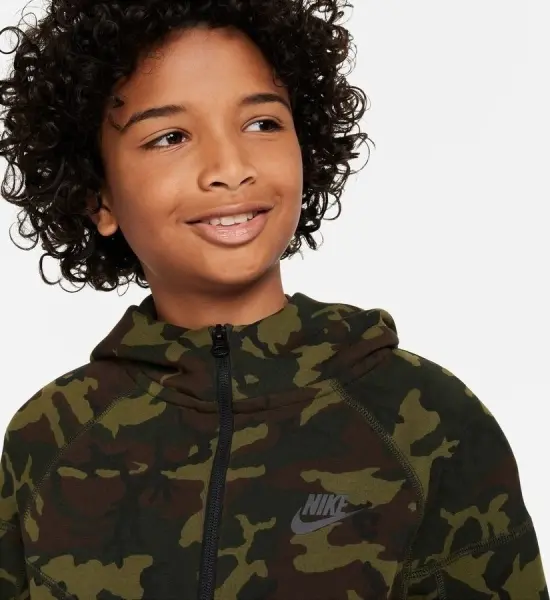 Спортивный костюм подростковый Nike TECH FLEECE оливково-зелено-коричневый камуфляж FN9118-010__FN9120-010