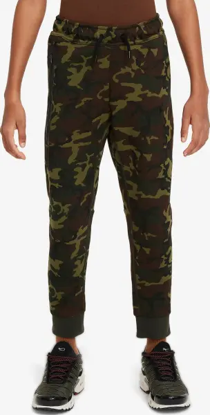 Спортивный костюм подростковый Nike TECH FLEECE оливково-зелено-коричневый камуфляж FN9118-010__FN9120-010