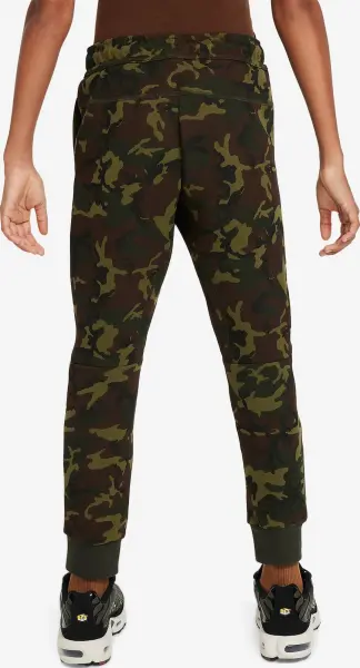 Спортивный костюм подростковый Nike TECH FLEECE оливково-зелено-коричневый камуфляж FN9118-010__FN9120-010
