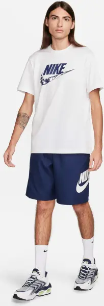 Футболка Nike SPORTSWEAR бело-темно-синяя FQ8034-100