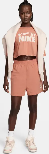 Футболка жіноча Nike SPORTSWEAR CROPPED персикова FZ4635-212