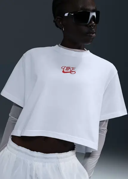 Футболка жіноча Nike SPORTSWEAR біла HF9500-100