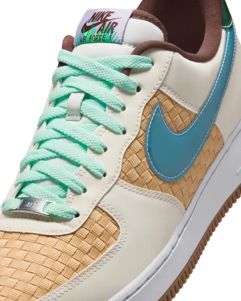 Кросівки Nike AIR FORCE 1 RETRO QS біло-коричнево-бірюзово-блакитні IB5722-100