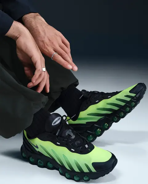Кроссовки Nike AIR MAX DN8 салатово-черные HQ4681-010