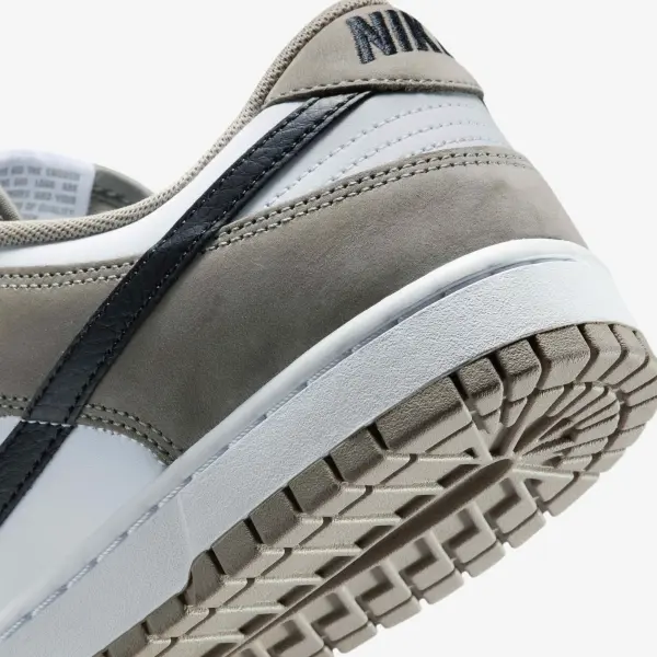 Кроссовки Nike DUNK LOW серо-белые IB3079-300