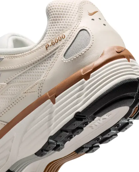 Кросівки Nike P-6000 бежево-коричневі CD6404-106