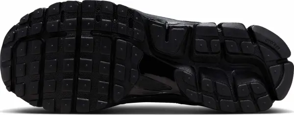 Кросівки Nike ZOOM VOMERO 5 DSM чорні FZ3313-001