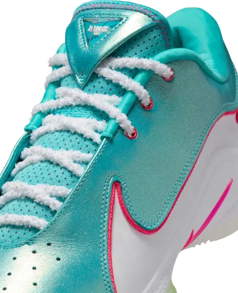 Кроссовки баскетбольные Nike LEBRON XXII XMAS бирюзово-коралловые HV5148-600