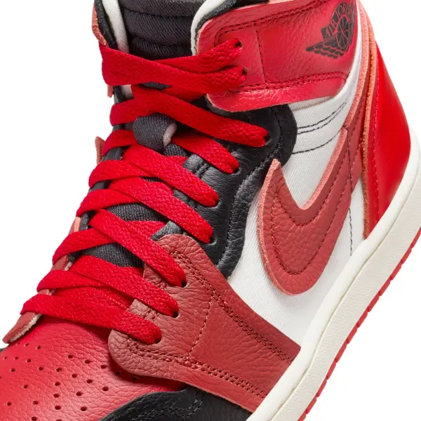 Кросівки жіночі Nike AIR JORDAN 1 HIGH METHOD OF MAKE червоно-біло-чорні FB9891-600