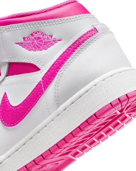 Кроссовки подростковые Nike AIR JORDAN 1 MID (GS) бело-розовые FD8780-500