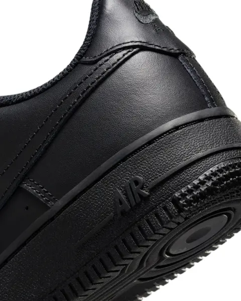 Кроссовки подростковые Nike AIR FORCE 1 LE (GS) черные FV5951-001