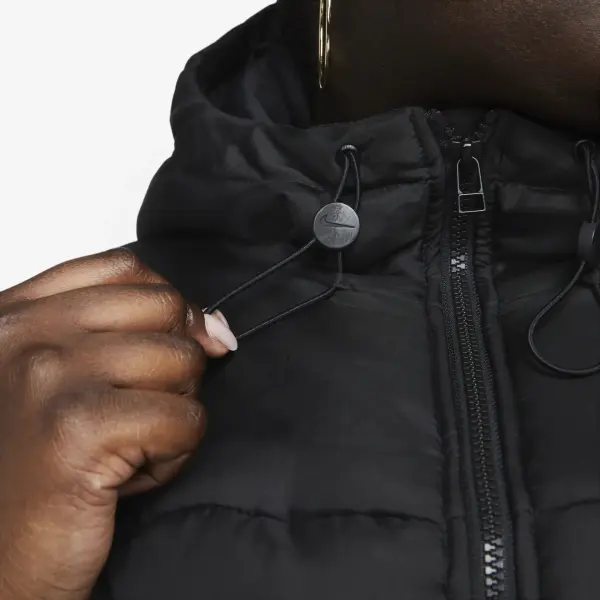 Куртка жіноча Nike SPORTSWEAR CLASSIC PUFFER THERMA-FIT чорна FB7677-010