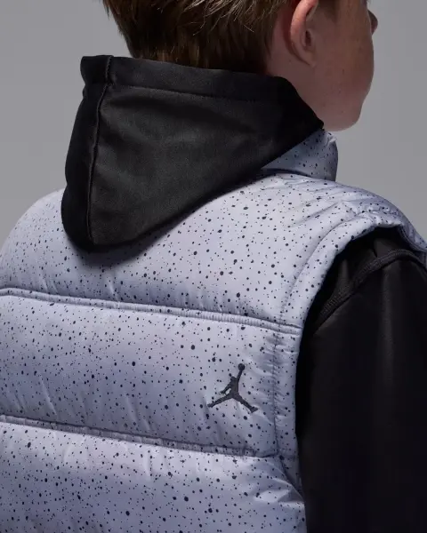 Куртка подростковая Nike JORDAN 2 FER серо-черная 95D191-GHJ