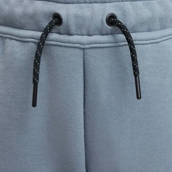 Спортивний костюм підлітковий Nike SPORTSWEAR TECH FLEECE димчасто-сіро-чорно-білий HV5867-065__HV5869-065
