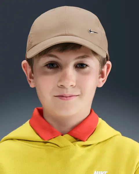 Бейсболка підліткова Nike DRI-FIT CLUB UNSTRUCTURED METAL SWOOSH світло-коричнева FB5064-200