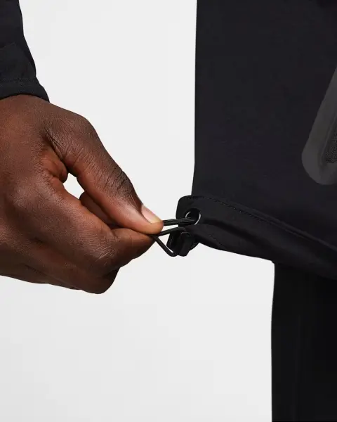 Ветровка Nike TECH WOVEN JACKET черная HM7151-010