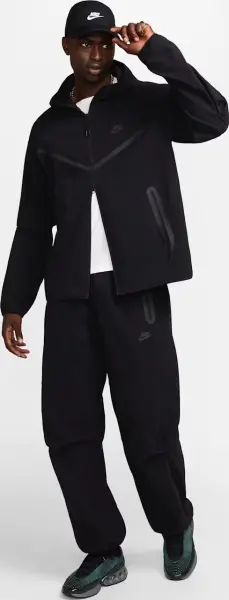 Ветровка Nike TECH WOVEN JACKET черная HM7151-010