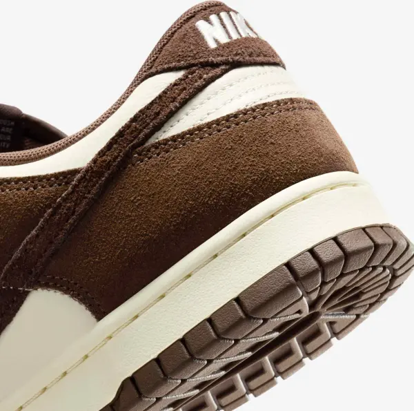 Кроссовки Nike DUNK LOW RETRO SE коричнево-кремовые FQ8249-104