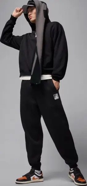 Спортивные штаны Nike JORDAN BROOKLYN FLEECE черные HV0546-010