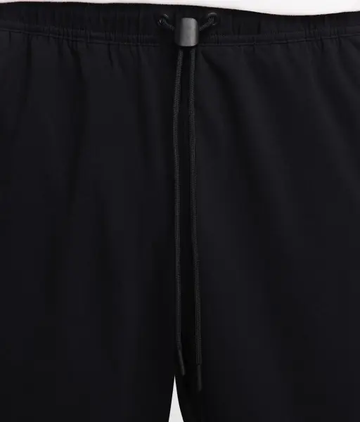 Спортивные штаны Nike TECH WOVEN черные HM8241-010
