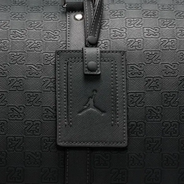 Сумка Nike JORDAN MONOGRAM DUFFLE BAG 40L черная LM0987-G0T